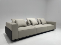 La quintessence du luxe: chaise rembourrée artisanale avec coque en bois courbé, somptueux revêtement en cuir/tissu et pieds en acier