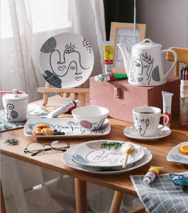 Assiettes en céramique à motifs linéaires artistiques pour une dégustation élégante et des accessoires de décoration intérieure, ensembles de vaisselle de luxe blancs, 72 pièces - Product Image 2