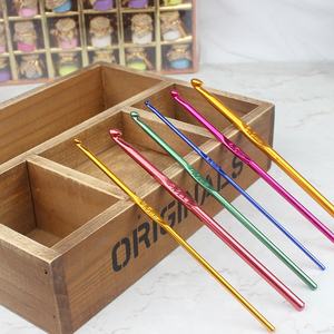 Новый 100 шт. Крючки комплект полный набор спицы для вязания крючком вязать калибровочных ножницы стежка Держатели DIY Швейные иглы комплект с сумкой - Product Image 6