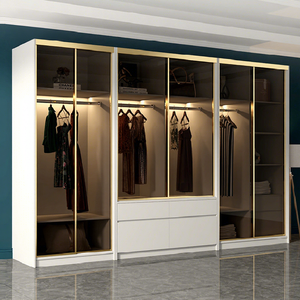 Armario moderno minimalista con puertas correderas de vidrio, combinación de lujo ligero, vestidor para dormitorio. - Product Image 1