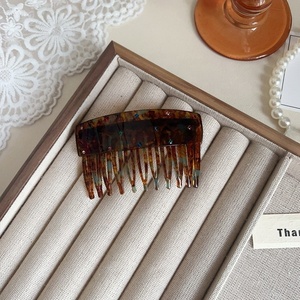 Peigne en résine vintage à imprimé léopard, style élégant, fait main, orné de strass, mini et compact, inspiré du design japonais et coréen - Product Image 2