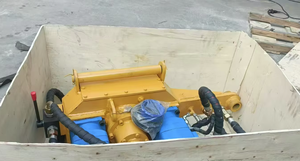 Unité de support hydraulique en acier au carbone jaune pour équipement de forage minier avec cylindres bleus et flexibles noirs - Product Image 4