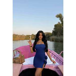 Robe mini Saks avec détail rose, vêtements de protection solaire - Product Image 3