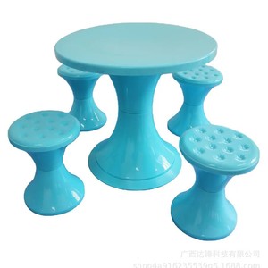 Juego de Muebles Infantiles, Mesa Redonda de Plástico y Taburetes, Diseño Moderno para Habitación Infantil, Material Duradero - Product Image 1