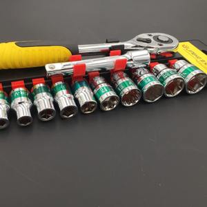 Juego de Llaves y Dados para Reparación Automotriz de 12 Piezas, Grado DIY, Suministro Directo de Fábrica, con Llave Inglesa Cuadrada, Personalizable OEM - Product Image 4