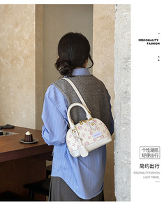 Nouveau sac bandoulière de luxe en PU pour femme avec fermeture ouverte, imperméable, <span class=keywords><strong>logo</strong></span> personnalisé - Utilisation été/hiver - Product Image 6