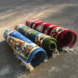 Alfombras de oración florales tejidas, acolchadas y lavables de alta calidad, para familias musulmanas y para el culto en mezquitas, disponibles para pedidos al por mayor. - Product Image 1