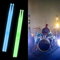 Beat 5A Leuchtende Drumsticks im Dunkeln, Nylon-Drumsticks mit Lichteffekt, Rutschfeste Leuchtende Trommelstöcke, Schlagzeuger-Geschenk für Erwachsene und Anfänger
