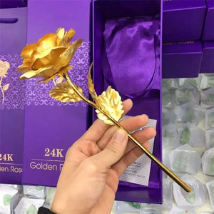 <span class=keywords><strong>ดอก</strong></span><span class=keywords><strong>กุหลาบ</strong></span><span class=keywords><strong>ทองคำ</strong></span> 24k รุ่น QSLH-K091 พร้อมกล่องของขวัญสุดหรู ไอเดียของขวัญสุดพิเศษสำหรับคุณแม่ ของขวัญวันเกิด วันแม่ สำหรับผู้หญิง - Product Image 1