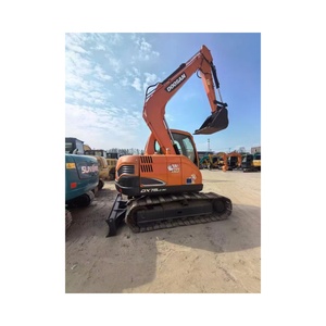 Excavadora de cadenas Doosan Dx75 de segunda mano, 7.5 toneladas de peso operativo, para movimiento de tierras y construcción. - Product Image 1