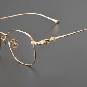 CH8060 kacamata optik desainer <span class=keywords><strong>Titanium</strong></span> 2024 kacamata bingkai emas persegi panjang kualitas tinggi baru gaya klasik kacamata baca Hitam Pria Wanita - Product Image 2