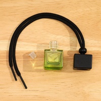 Flacon diffuseur de voiture en verre mini carré vide de 8 ml avec corde de suspension et bouchon à vis en bois noir pour parfum et aromathérapie