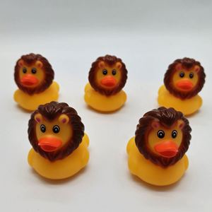 Juguete Antiestrés de Plástico con Diseño de Corazón, Serie de Animales, León y Patito Amarillo, Venta al Por Mayor, para Mayores de 14 Años - Product Image 1