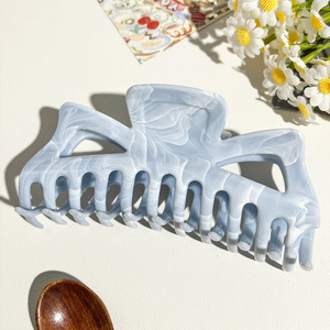 Pinzas de Pelo de Plástico para Mujer al por Mayor, Accesorios para el Cabello, Pinza de Pelo Geométrica de Plástico con Diseño de Caparazón de Tortuga de 13.5cm - Product Image 3