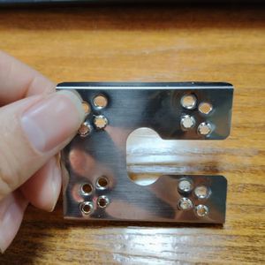 Staffa Fotovoltaica Personalizzata in Acciaio Inox 304, Pezzo di Connessione Solare Conduttivo per Pavimento, Doppia Forcella Isolante - Product Image 2