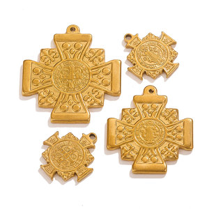 Llavero de Acero Inoxidable con Diseño de Cruz y Bandera, Venta al por Mayor - Product Image 1