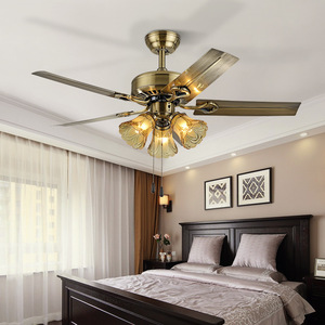 Lámpara de ventilador de techo Retro hoja de madera vidrio eléctrico <span class=keywords><strong>RC</strong></span> <span class=keywords><strong>Control</strong></span> candelabro sala de estar restaurante de hierro americano Luz de ventilador Invisible - Product Image 6