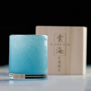 Eleganti Bicchierini in Cristallo Smaltato Stile Japandi con Motivo Nuvole Marine, Riutilizzabili, Regalo Aziendale, per Whisky e Vodka, Blu Cielo - Product Image 6