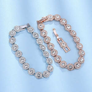 Pulsera de eslabones romanos con diamantes completos, pulsera de tenis de lujo con cristales, versión pequeña de alta gama popular en Europa y América - Product Image 5