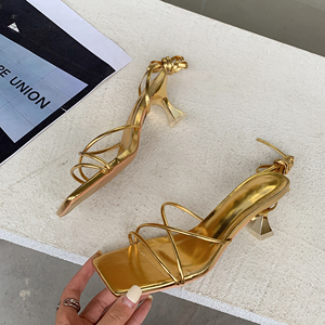 Sandalias de Moda Doradas y Plateadas con Tacón Bajo y Fino, con Cordones, Estilo Gladiador, para Mujer, Casuales, con Tiras Estrechas, Verano 2024 - Product Image 2