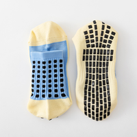 Chaussettes de football Pro Elite pour hommes avec logo personnalisé REMOULD Chaussettes antidérapantes longues en silicone avec grip de football Logo de manchette Basse quantité minimale de commande Saison de printemps