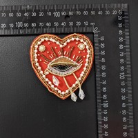 Appliques couronne en forme d'animal, œil porte-bonheur perlé, dernières nouveautés 3D faites à la main à coudre avec sequins décoratifs en PVC pour chapeaux