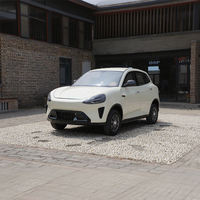 Berline électrique familiale 4 portes 5 places avec moteur AC 3500W, vitesse maximale de 60 km/h, autonomie NEDC inférieure à 100 km