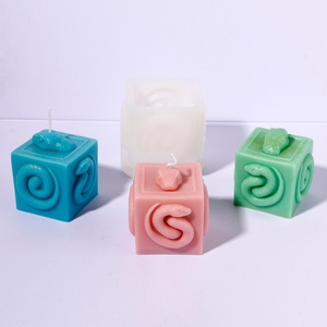 Molde de silicona 3D de serpiente al por mayor para velas, molde geométrico de silicona DIY para decoración del hogar, molde de vela perfumada para resina - Product Image 3