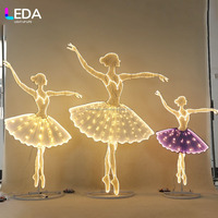 LEDA Motif Danseuse de Ballet Dorée Lumineuse, Lumières de Fond Féeriques, Support de Lumière LED pour Allée, Décoration pour Mariages et Événements