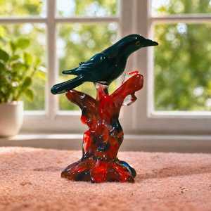 Figura de Pájaro de Vidrio Soplado a Mano sobre Base de Árbol Rojo, Decoración Artística Animal, Artesanía Estilo Murano Hecha a Mano - Product Image 1