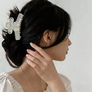 مشابك شعر أسيتات بتصميم زهور لامعة ومتينة بطول 6.1 سم، إكسسوارات شعر أنيقة لعام 2025، تثبيت آمن لجميع تسريحات الشعر - Product Image 2