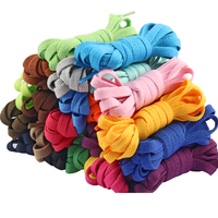 Lacets plats en polyester Offre Spéciale de 8mm de large avec embouts en plastique Cordes de chaussures personnalisables de 120cm de long Options colorées Options de logo