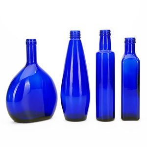 VISTA Wholesale 250ml 500ml 1000mlラウンドスクエアカスタムコバルトブルースプレーブルーガラスボトル酒用ウォータージュースクルーエオイル - Product Image 1