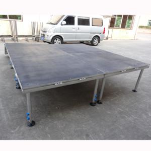 Scène mobile portable d'extérieur avec montage facile, plateforme antidérapante, construction en bois et aluminium pour événements cérémoniels - Product Image 2