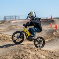 Nouvelle Mini Moto de Course pour Enfants, Vélo Tout-Terrain avec Suspension Avant, Cadre en Alliage d'Aluminium, Frein à Disque Hydraulique pour Jeunes Pilotes, Fournisseur d'Usine
