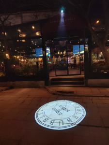 Projecteur LED étanche pour logo GOBO personnalisé, 100W 200W, avec support de plaque GOBO magnétique et variateur d'intensité pour publicité extérieure - Product Image 5