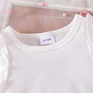 Set Estivo per <span class=keywords><strong>Bambina</strong></span> in Stile Europeo e Americano: Canotta a Righe Senza Maniche in Cotone Lavorato a Maglia con Cintura e Pantaloncini alla Moda - Product Image 4