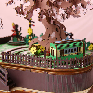 Diorama 3D in Legno all'Ingrosso: Puzzle Fai-da-te Tram Sakura - Modello Scena Fiori di Ciliegio - Product Image 3