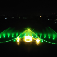 Fontaines musicales pour grands projets, installation en lac, équipement pour événements urbains, spectacle d'éclairage musical et d'eau, fontaine flottante
