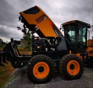 Liugong เครื่องเกรดมอเตอร์4140D พร้อมเกียร์เครื่องยนต์ Cummins ระบบไฮดรอลิกที่แข็งแกร่งสำหรับเครื่องจักรก่อสร้างถนนขนาดกะทัดรัด - Product Image 6