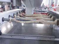 Routeur CNC 3D pour le travail du bois avec rotation à 4 axes et 8 têtes