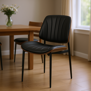 Set di 2 sedie da pranzo moderne in pelle con gambe in metallo nero imbottite per l'arredamento della casa - Product Image 2