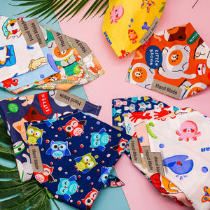 ผ้าพันคอสามเหลี่ยมลายการ์ตูนสำหรับสัตว์เลี้ยง ปรับแต่งได้ ใช้ได้ทั้งฤดูร้อนและฤดูหนาว สำหรับสุนัขและแมว  วัสดุโพลีเอสเตอร์ พิมพ์ลายจำนวนมาก - Product Image 3