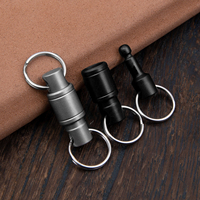 Accessoires de porte-clés universels en alliage de titane Boucle universelle Gadgets de voiture Pendentif de rotation à 360 degrés