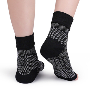 Attelle De Cheville Manches Fasciite Plantaire Pied Cheville Gonflement Tendinite Tendon D'<span class=keywords><strong>Achille</strong></span> <span class=keywords><strong>Talon</strong></span> Éperons Chaussettes De Compression - Product Image 4