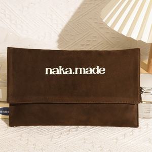 Échantillon gratuit, enveloppe en velours brun imprimé avec logo personnalisé, sac à bijoux cadeau pour les cheveux, emballage d'enveloppe en faux daim de luxe, pochette anti-poussière - Product Image 2