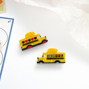 Vente chaude nouvelle pince à cheveux d'autobus scolaire de bande dessinée conçue pour les femmes retournant à l'école règle de pomme frange griffe de cheveux élégante - Product Image 4
