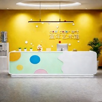 Comptoir de réception d'institut de formation, comptoir de réception de maternelle, comptoir de réception personnalisé, centre d'art pour enfants, comptoir de caisse