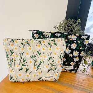 Nuovi arrivi borsa cosmetica in tela di grande capacità Beauty Daisy fiore borsa per il trucco per le donne prodotti di stoccaggio