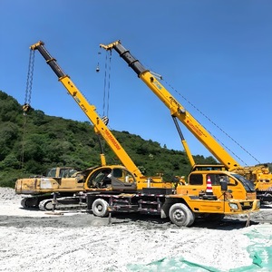 Grue montée sur camion de grande taille, grue de levage lourde à flèche télescopique entièrement hydraulique de 14 à 25 tonnes pour la construction d'engins de grande envergure - Product Image 5